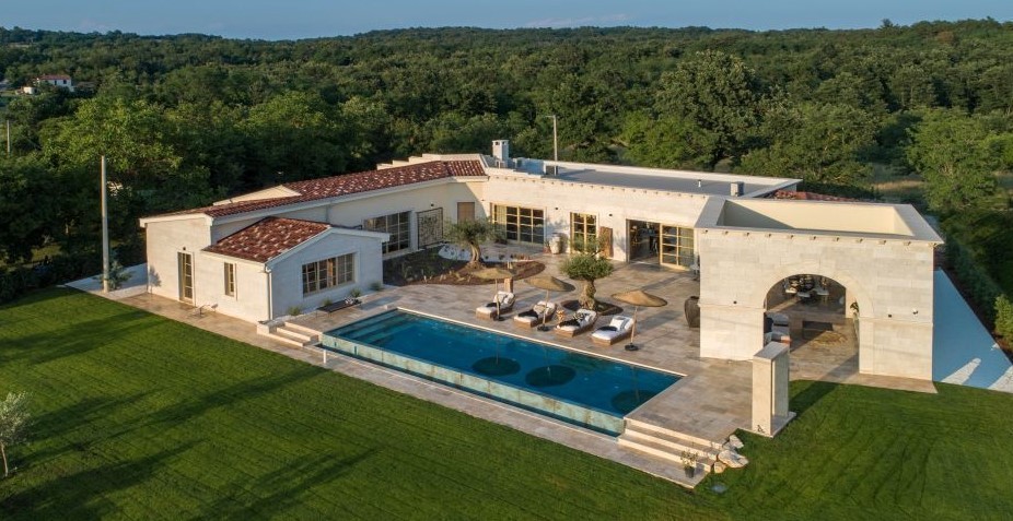 Longer Stays, Slower Days: Off-Season Living in an Istrian Luxury Villa